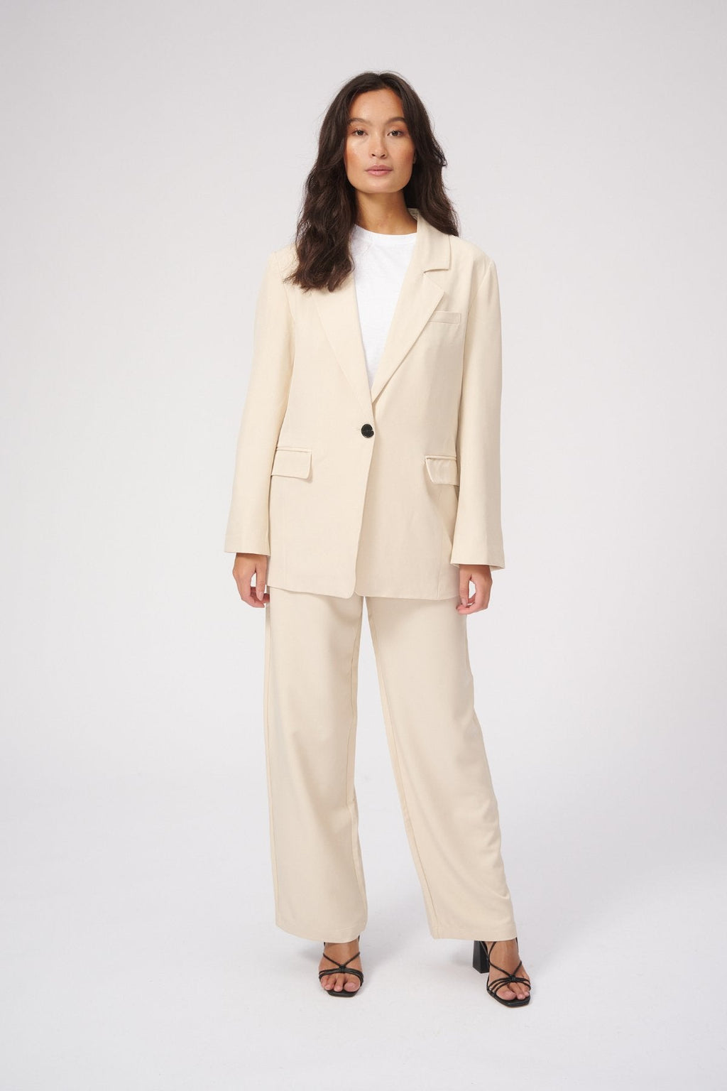 oversized tan blazer