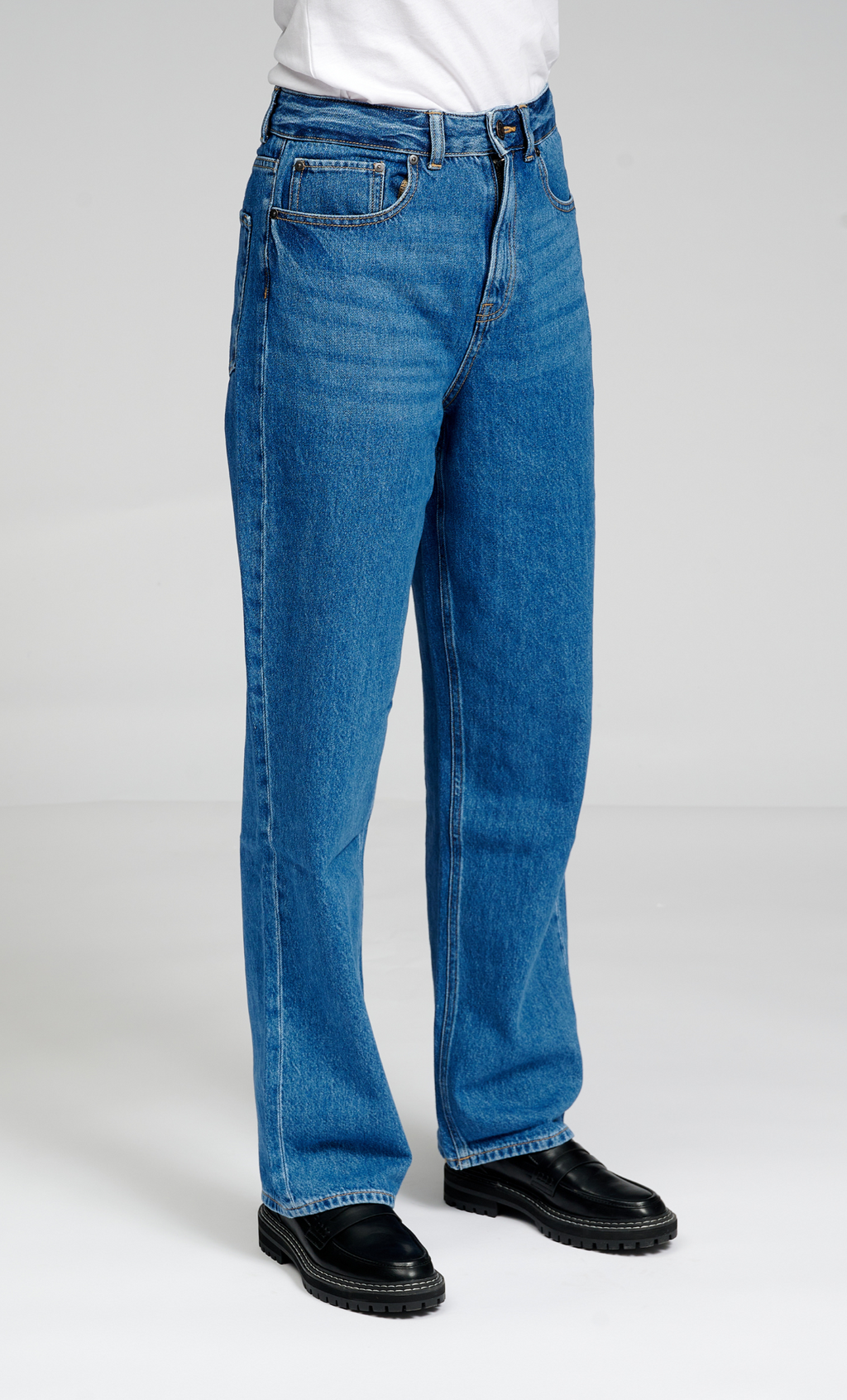 Performance Loose Jeans - Medium Blue Denim