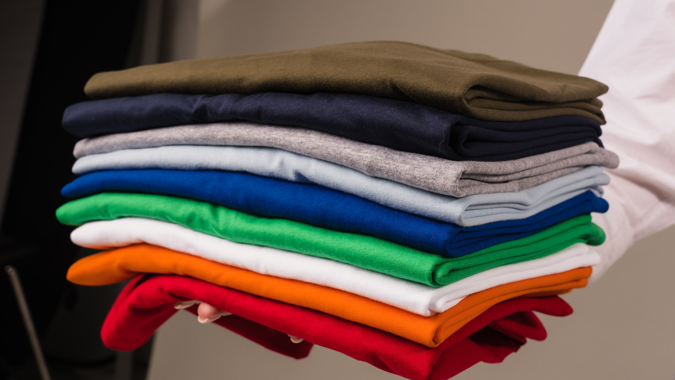 Master Clothing Folding: Expert Techniques for Perfect Packing Master Clothing Folding: Expert Techniques for Perfect Packing