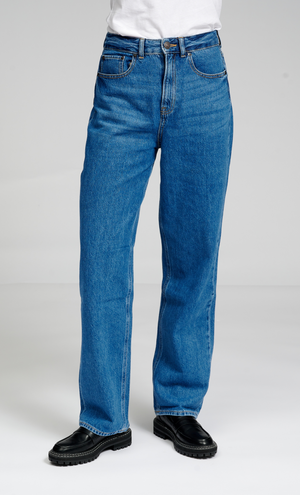 Performance Loose Jeans - Medium Blue Denim