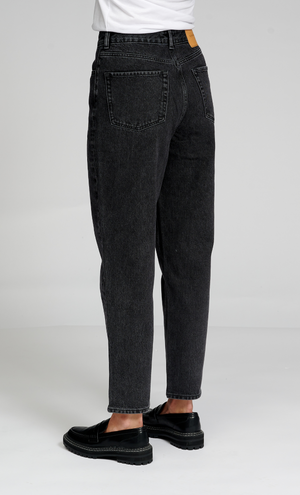 Performance Mom Jeans - Washed Black Denim