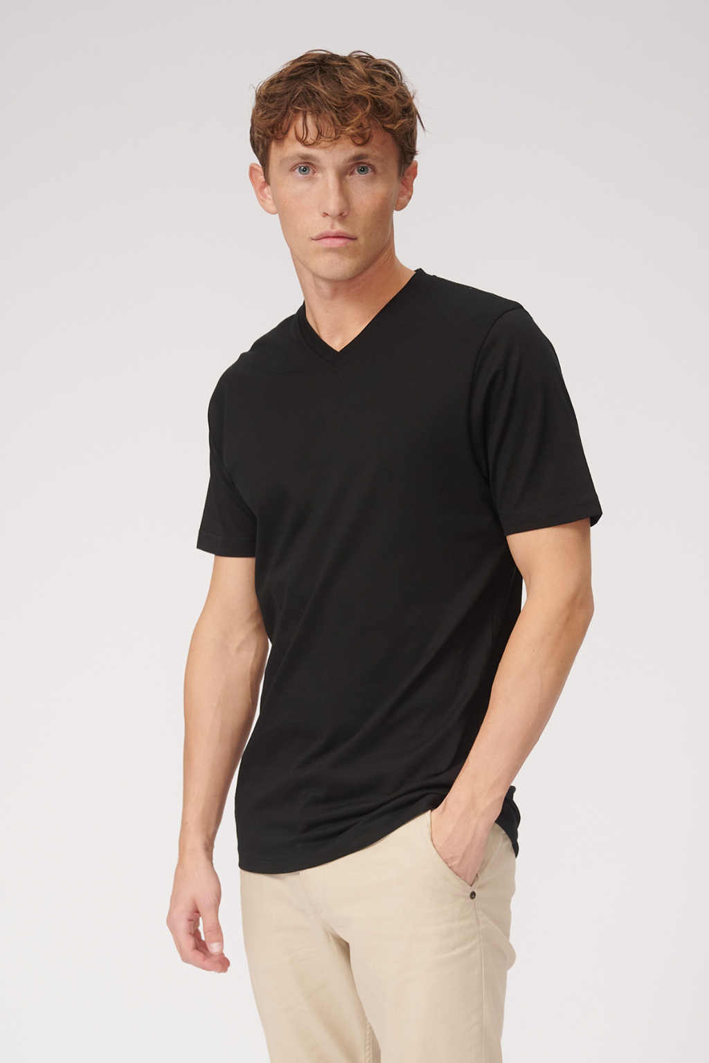 Basic V-neck t-shirt - Black