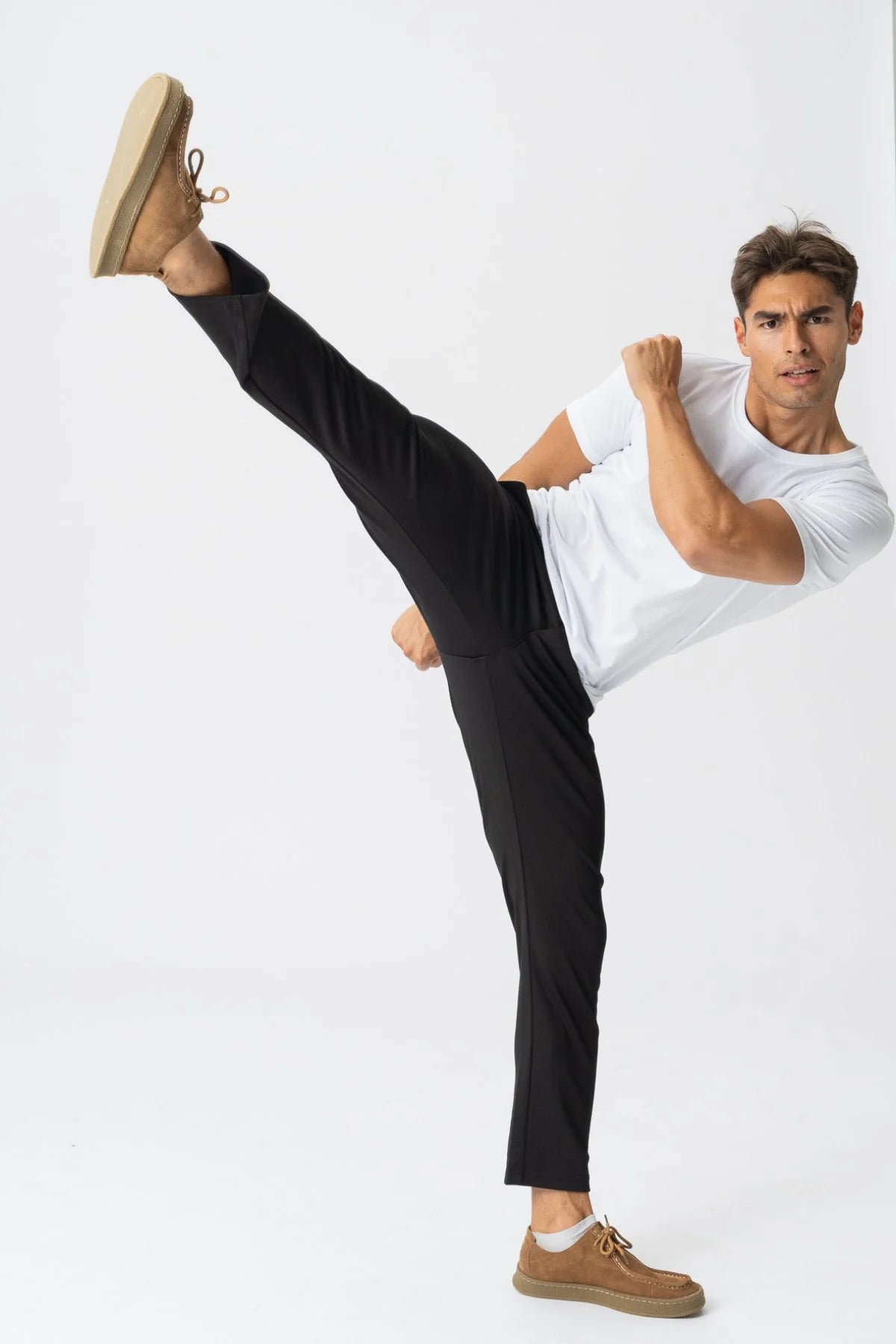 Performance Trousers: The Foundation of Style and Function