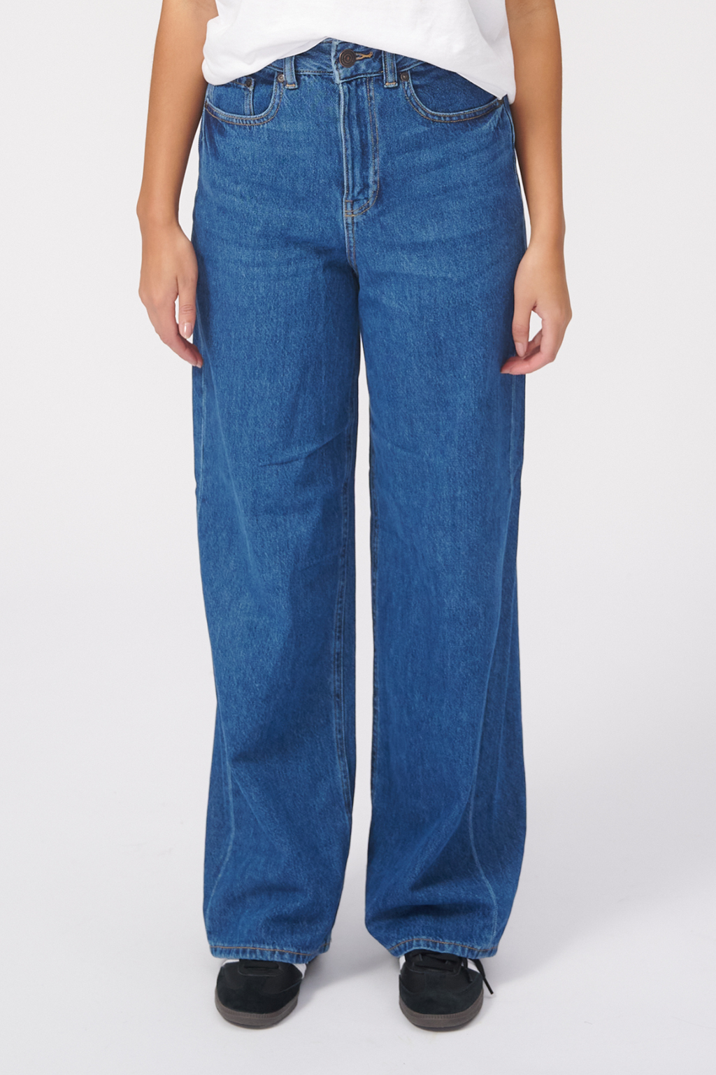 Performance Wide Jeans - Medium Blue Denim