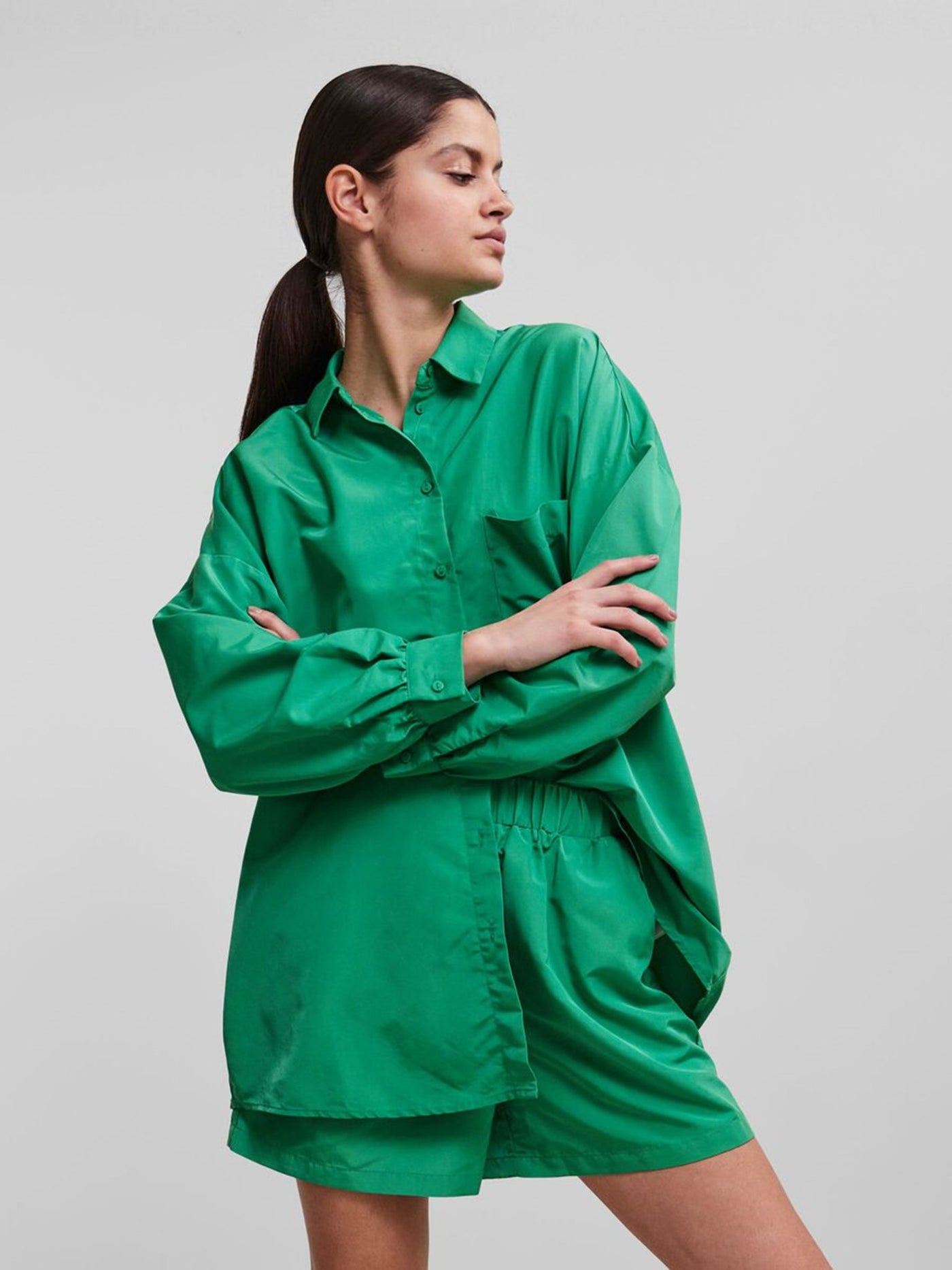 Chrilina Oversized Shirt - Simple Green - PIECES - Green