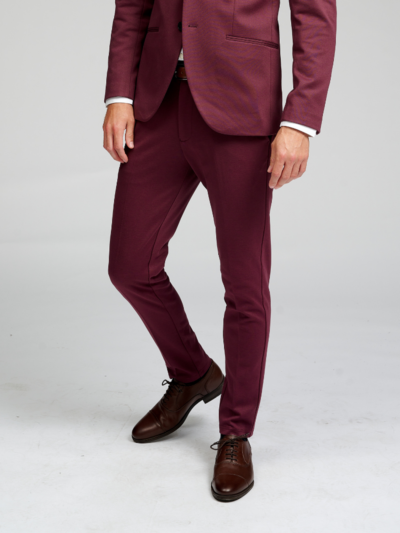 Buy Peter England Men Maroon Textured Slim Fit Wedding Suit (Set of 3)  online