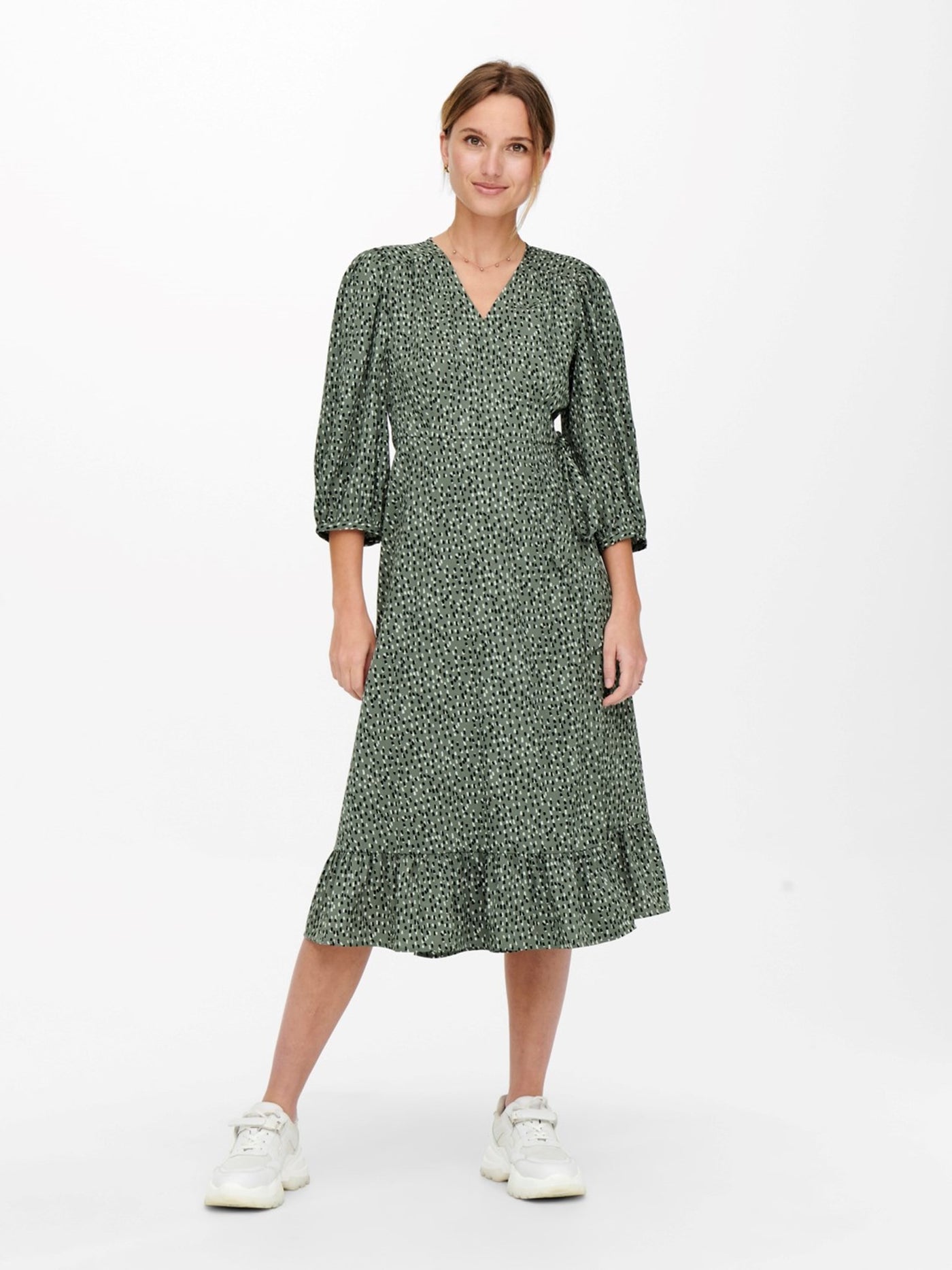 Olivia 3/4 Wrap Midi Dress - Balsam Green - ONLY - Green 5