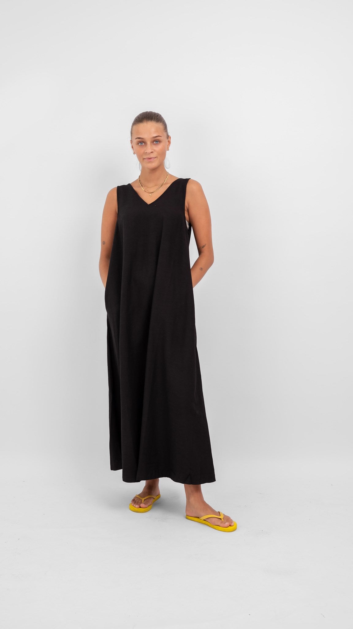 Prisilla V-Neck Midi Dress - Black - VILA - Black 4